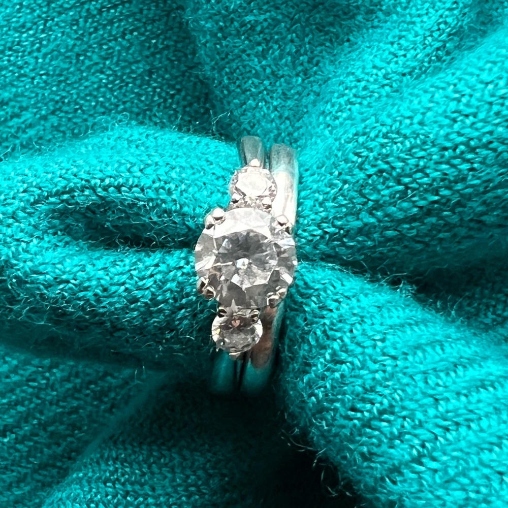 3 stone cubic zirconia ring set